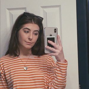 Meet your Posher, Kira